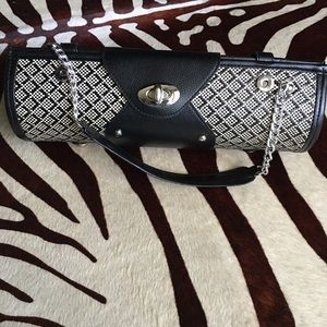 Well how about a “WINE” bag?